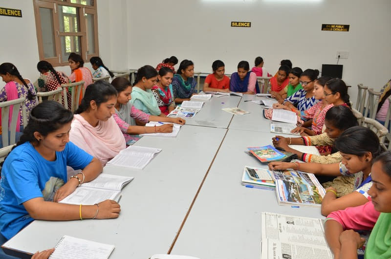 Gopichand Arya Mahila College Abohar Academic Facilities photo 1